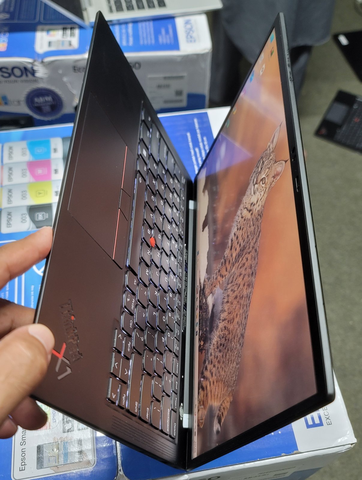Used Lenovo ThinkPad X1 Carbon 9, Core i7-1187G7, 16GB RAM, 512GB SSD, 14" FHD, Backlit Keyboard
